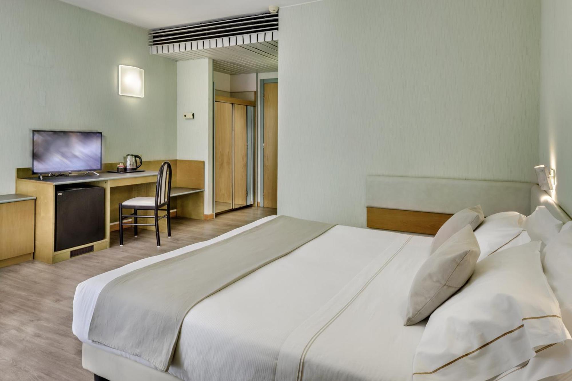 Best Western Hotel Residence Italia Quartu Sant'Elena Exterior photo